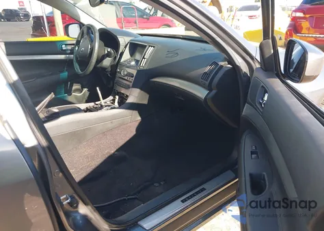 2013 Infiniti G37 Journey z USA, uszkodzony, nr VIN JN1CV6AP3DM726160